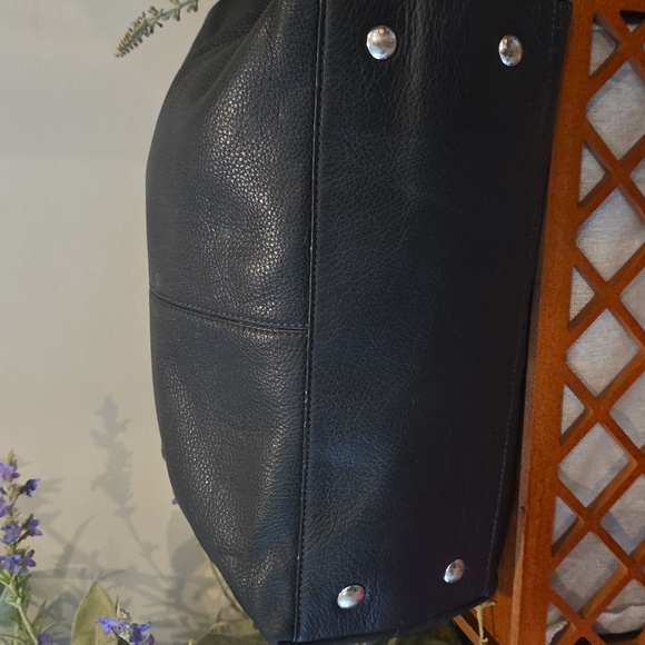 Coach Penelope Large Sized Tote With 3 Compartments Turnlock Accent - Picture 6 of 11